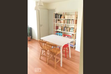 Sala de apartamento para alugar com 3 quartos, 100m² em Pinheiros, São Paulo