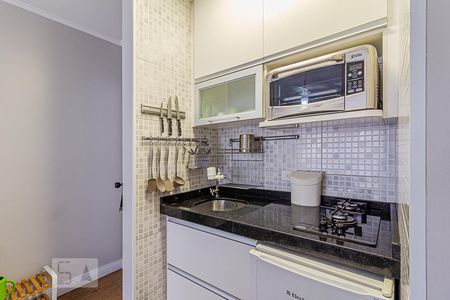 Cozinha de apartamento para alugar com 1 quarto, 36m² em Vila Uberabinha, São Paulo