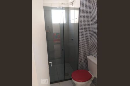 Banheiro de apartamento para alugar com 2 quartos, 45m² em Vila Marieta, Campinas