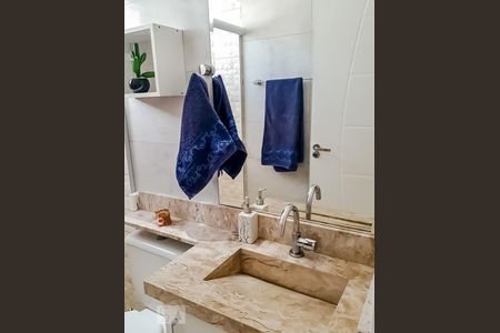 Banheiro de apartamento para alugar com 2 quartos, 45m² em Gopoúva, Guarulhos