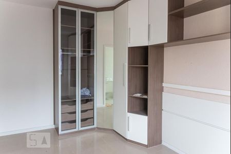 Suite - Armários  de apartamento para alugar com 2 quartos, 84m² em Tijuca, Rio de Janeiro