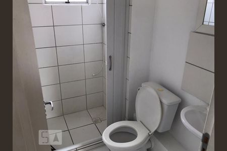 Banheiro de apartamento à venda com 2 quartos, 49m² em Igara, Canoas