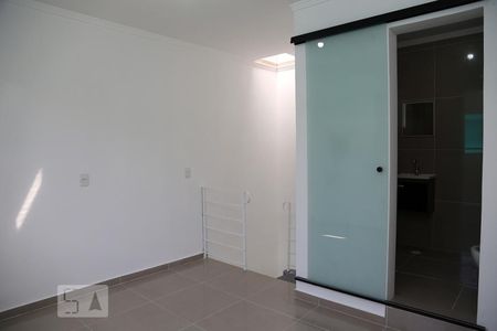 Quarto 1 de kitnet/studio para alugar com 1 quarto, 35m² em Parque Pinheiros, Taboão da Serra