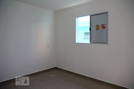 Quarto 1 de kitnet/studio para alugar com 1 quarto, 35m² em Parque Pinheiros, Taboão da Serra