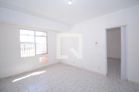 Quarto de casa para alugar com 1 quarto, 90m² em Vista Alegre, Rio de Janeiro