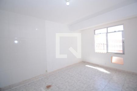 Quarto de casa para alugar com 1 quarto, 90m² em Vista Alegre, Rio de Janeiro