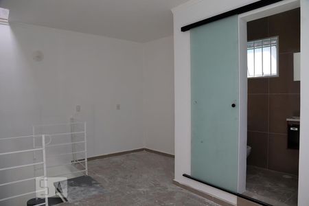 Quarto 1 de casa para alugar com 1 quarto, 35m² em Parque Pinheiros, Taboão da Serra