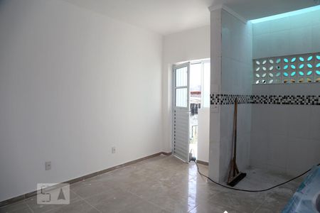 Sala/Cozinha de casa para alugar com 1 quarto, 35m² em Parque Pinheiros, Taboão da Serra