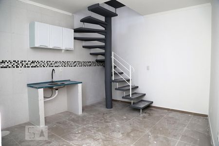 Sala/Cozinha de casa para alugar com 1 quarto, 35m² em Parque Pinheiros, Taboão da Serra