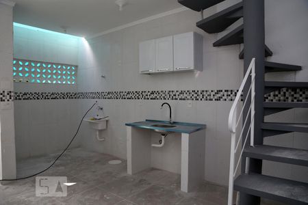 Sala/Cozinha de casa para alugar com 1 quarto, 35m² em Parque Pinheiros, Taboão da Serra