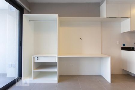Sala/Quarto de kitnet/studio para alugar com 1 quarto, 25m² em Cerqueira César, São Paulo