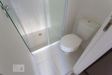 Banheiro de kitnet/studio para alugar com 1 quarto, 25m² em Cerqueira César, São Paulo