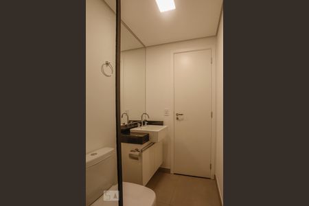 Banheiro de kitnet/studio à venda com 1 quarto, 16m² em Vila Mariana, São Paulo