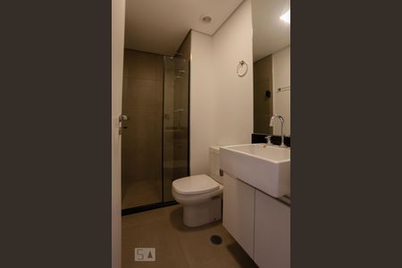 Banheiro de kitnet/studio à venda com 1 quarto, 16m² em Vila Mariana, São Paulo