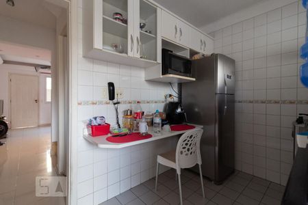 Cozinha de casa de condomínio para alugar com 2 quartos, 91m² em Vila São Silvestre, São Paulo