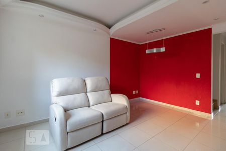 Sala de casa de condomínio para alugar com 2 quartos, 91m² em Vila São Silvestre, São Paulo