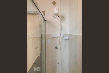 Banheiro de apartamento para alugar com 1 quarto, 44m² em Praia de Belas, Porto Alegre
