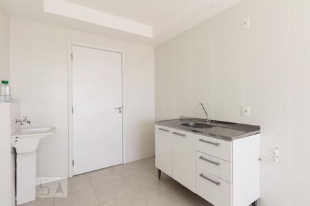 Cozinha e Área de serviço  de kitnet/studio à venda com 1 quarto, 32m² em Vila Alpina, São Paulo