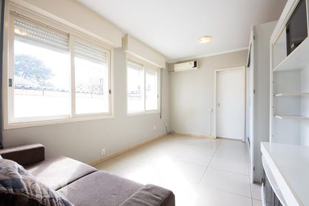 Sala/Quarto de kitnet/studio para alugar com 1 quarto, 42m² em Petrópolis, Porto Alegre