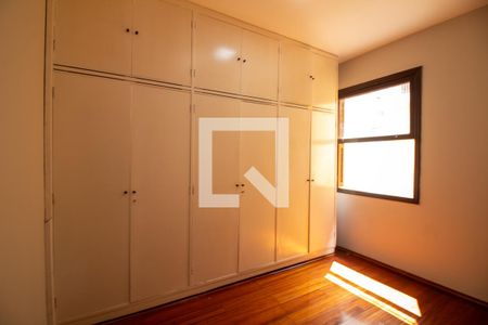 Quarto 2 de casa para alugar com 3 quartos, 200m² em Chácara Santo Antônio (zona Sul), São Paulo