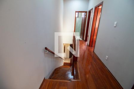 Escada de casa para alugar com 3 quartos, 200m² em Chácara Santo Antônio (zona Sul), São Paulo