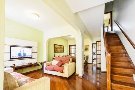 Sala de casa para alugar com 3 quartos, 200m² em Chácara Santo Antônio (zona Sul), São Paulo