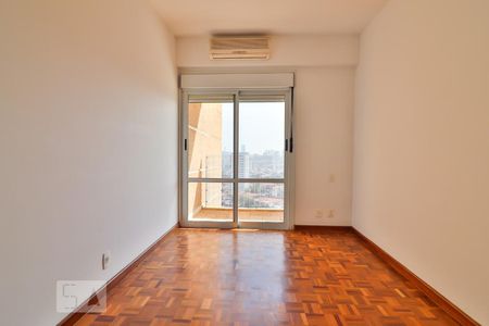 Quarto 1 de apartamento à venda com 2 quartos, 160m² em Vila Madalena, São Paulo