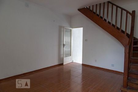 Casa à venda com 250m², 2 quartos e 2 vagasSala