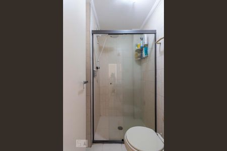 Banheiro  de apartamento à venda com 2 quartos, 60m² em Vila Uberabinha, São Paulo