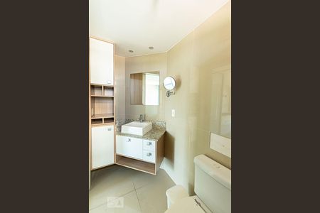 Banheiro da Suite de apartamento para alugar com 1 quarto, 60m² em Ingá, Niterói