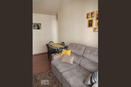 Sala de apartamento para alugar com 2 quartos, 54m² em Tingui, Curitiba