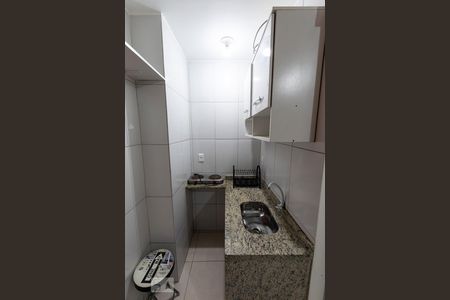 Cozinha de kitnet/studio para alugar com 1 quarto, 18m² em Bosque da Saúde, São Paulo