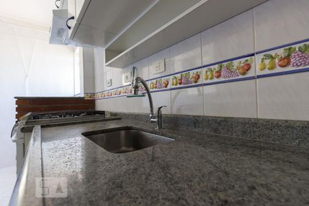 Cozinha de apartamento para alugar com 2 quartos, 69m² em Santa Teresinha, São Paulo