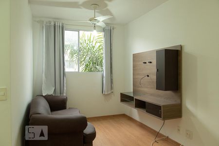 Sala  de apartamento para alugar com 2 quartos, 48m² em Vargem Pequena, Rio de Janeiro