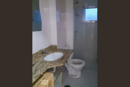 Banheiro  de apartamento à venda com 2 quartos, 62m² em Vila Alzira, Santo André