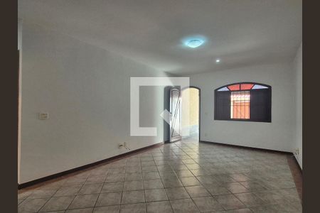 Sala de casa de condomínio para alugar com 2 quartos, 140m² em Barra da Tijuca, Rio de Janeiro