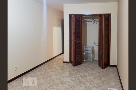 Quarto 1 de casa de condomínio para alugar com 2 quartos, 140m² em Barra da Tijuca, Rio de Janeiro