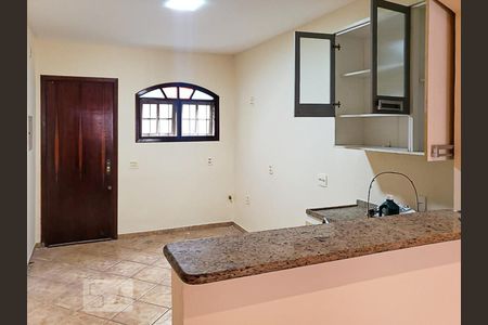 Cozinha de casa de condomínio para alugar com 2 quartos, 140m² em Barra da Tijuca, Rio de Janeiro