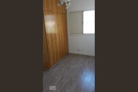 Quarto de apartamento para alugar com 3 quartos, 74m² em Jardim Ampliação, São Paulo