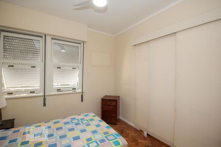 Quarto 1 de apartamento à venda com 2 quartos, 70m² em Copacabana, Rio de Janeiro