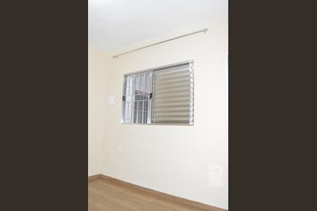 Quarto de casa para alugar com 1 quarto, 40m² em Vila Santa Clara, São Paulo