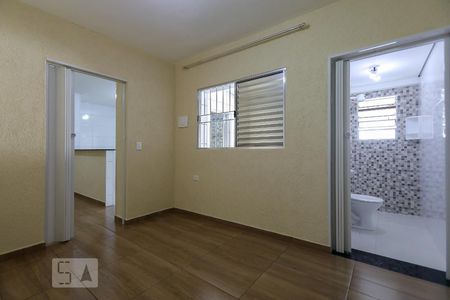 Quarto de casa para alugar com 1 quarto, 40m² em Vila Santa Clara, São Paulo