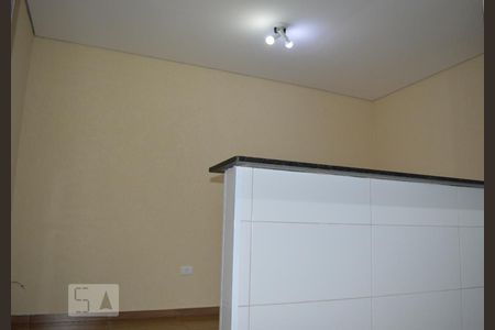 Casa para alugar com 1 quarto, 40m² em Vila Santa Clara, São Paulo