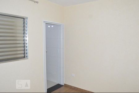 Quarto de casa para alugar com 1 quarto, 40m² em Vila Santa Clara, São Paulo