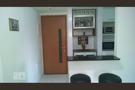 Cozinha de apartamento à venda com 2 quartos, 68m² em Badu, Niterói