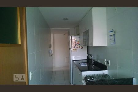 Cozinha de apartamento à venda com 2 quartos, 68m² em Badu, Niterói