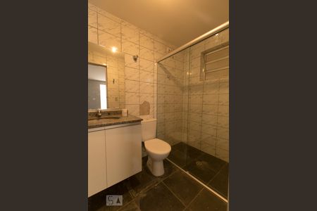 Banheiro de casa à venda com 2 quartos, 136m² em Vila Mafra, São Paulo