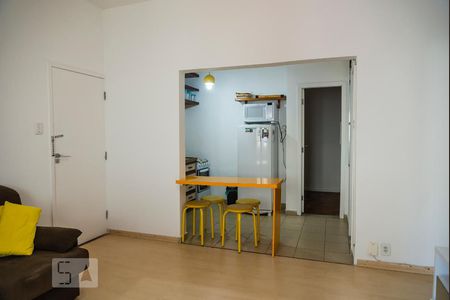 Sala de apartamento à venda com 2 quartos, 50m² em Copacabana, Rio de Janeiro