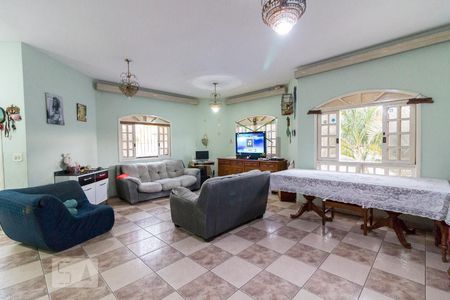 Casa à venda com 317m², 7 quartos e 4 vagasSala