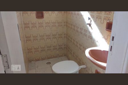 Banheiro de casa para alugar com 1 quarto, 40m² em Chora Menino, São Paulo